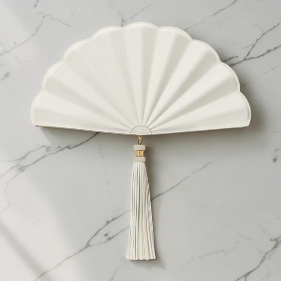 kate spade Handbags - NWT Kate Spade Lotus Fan Clutch Bag Meringue Cream White Novelty Handbag KO531